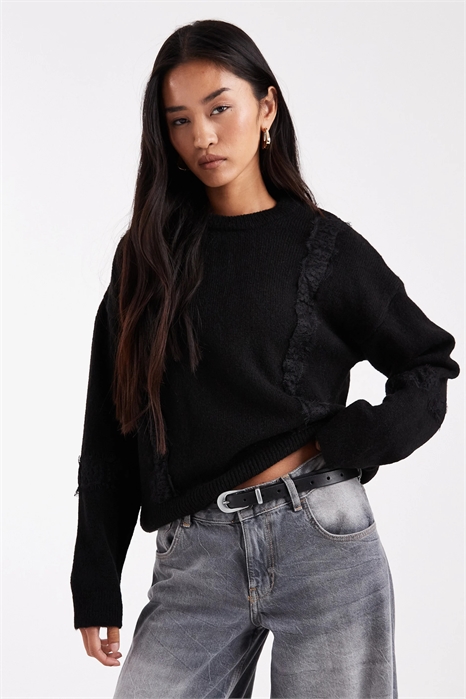 Свитер с широкими рукавами и кружевом артикул 151526903
