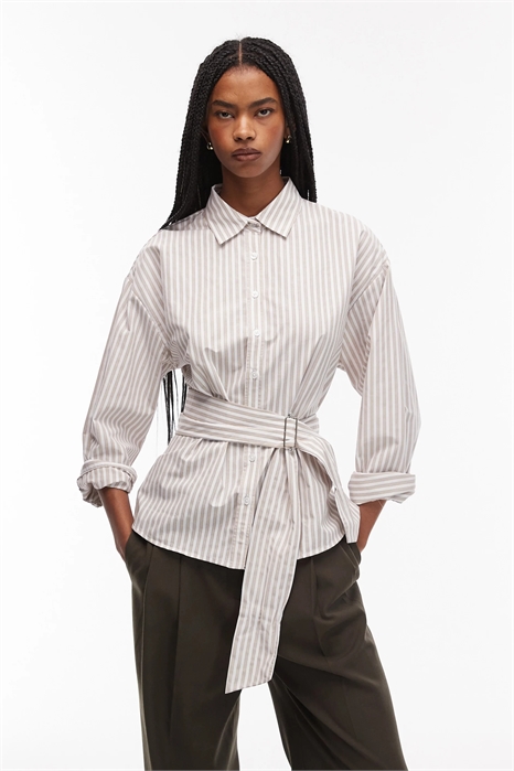Рубашка из поплина с поясом артикул 151960445