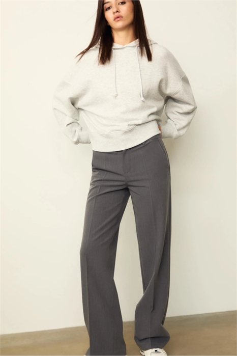 Стильные брюки с карманами артикул 149242974