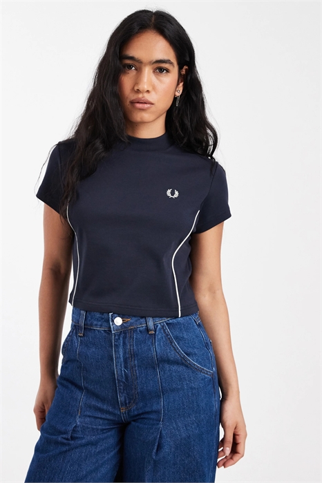 Футболка с логотипом, трубчатыми швами и высоким воротником артикул 154716188