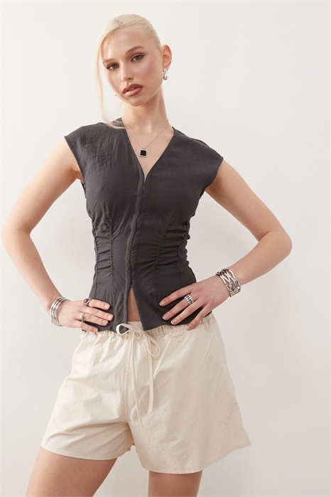 Шорты с резинкой на талии артикул 144138532