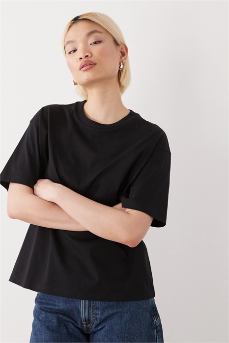 Объемная футболка прямого кроя артикул 154322640