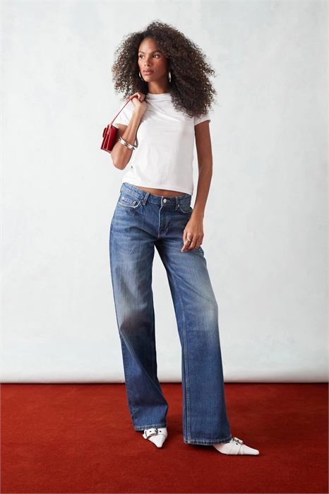 Джинсы свободного кроя с низкой талией артикул 136440053