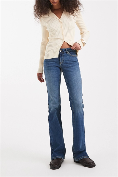 Джинсы с расклешенными штанинами цвета «румянец» артикул 133736056