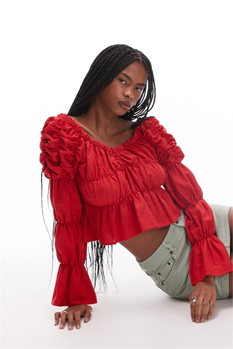 Блузка из красного льна с рюшами от Sadie артикул 143175468
