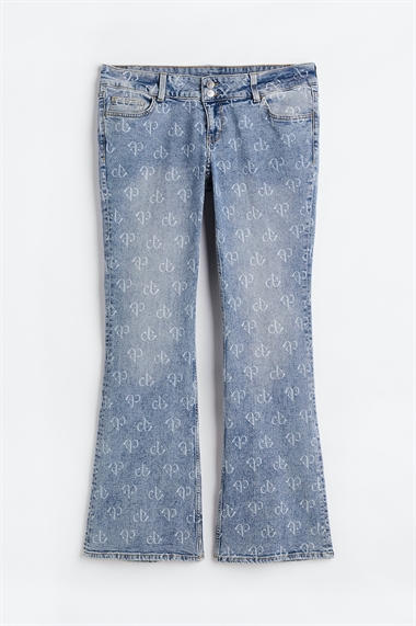 H&M+ Расклешенные низкие джинсы