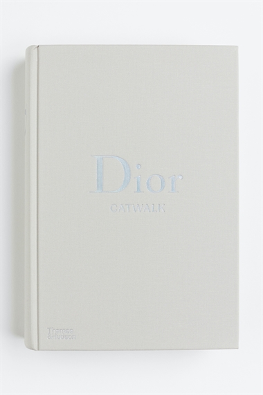 Книга "Dior Catwalk"