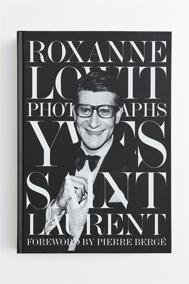 Книга "Yves Saint Laurent"