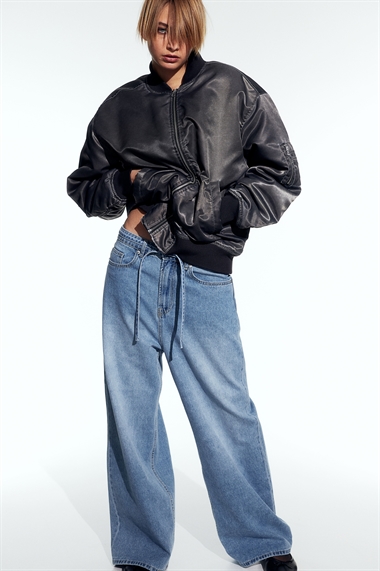 Мешковатые джинсы 90-х годов