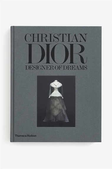 Книга "Christian Dior: Designer of Dreams"