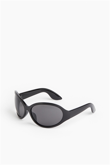 Солнцезащитные очки округлой формы