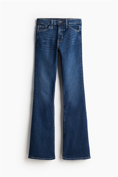 Расклешенные ультравысокие джинсы