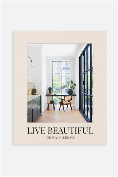 Книга "Live Beautiful"