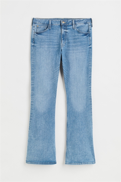 H&M+ Расклешенные ультравысокие джинсы
