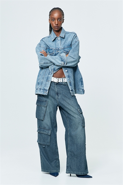 Широкие высокие джинсы-карго
