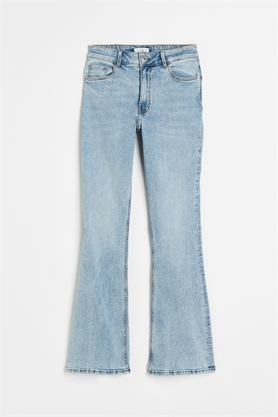 Расклешенные высокие джинсы