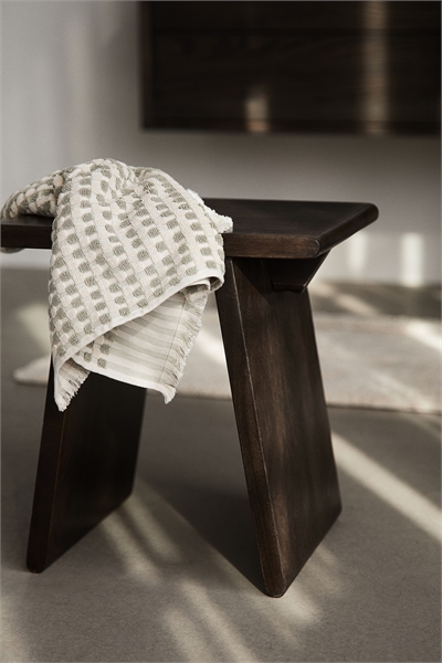 Табурет из дерева манго 1206311001