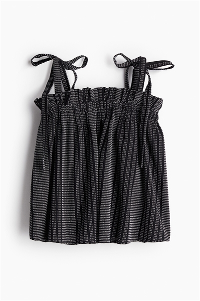 Топ на завязках 1221587002