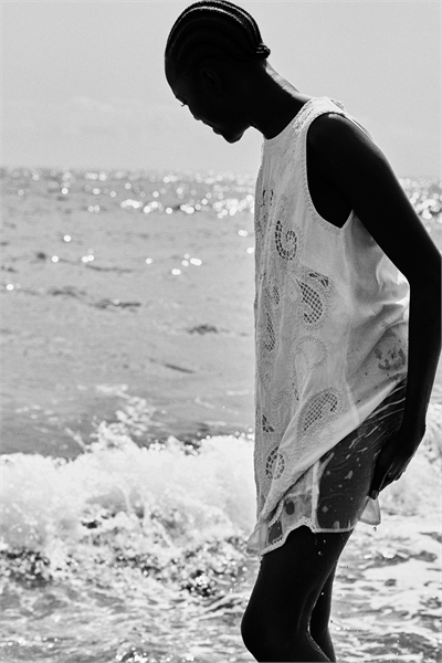 Платье-футляр из бродери-англиза 1288321001