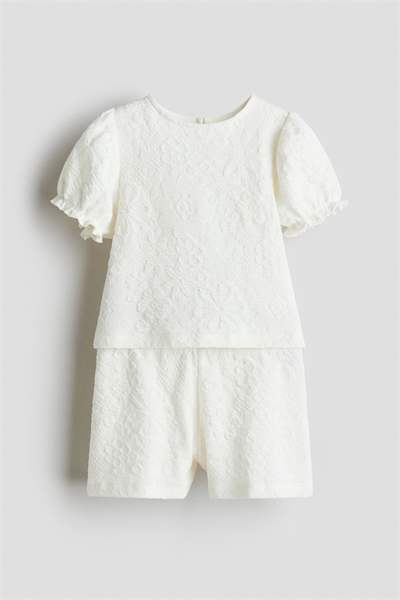 Футболка и шорты из трикотажа-жаккард 1304974003