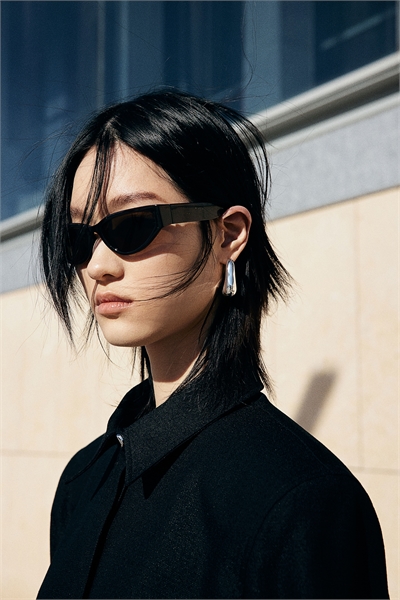 Рубашка с накладками на плечах 1274421001