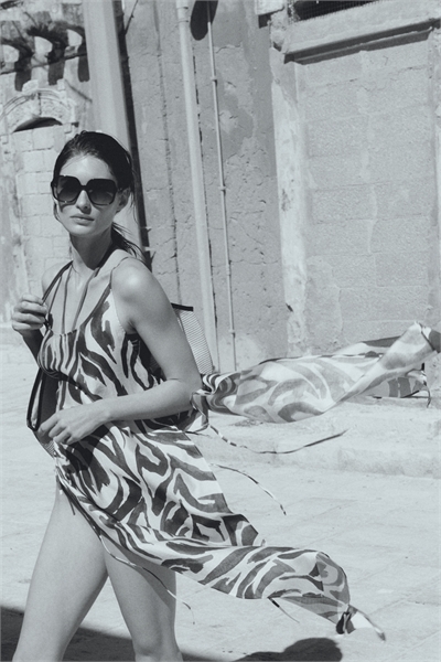 Пляжное платье с отворотом назад 1276159001