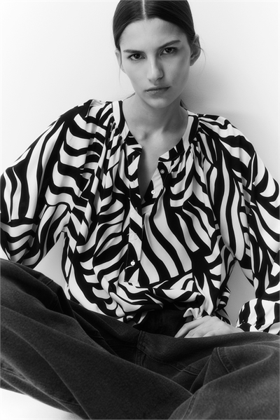 Блузка с воздушными рукавами 1219130009