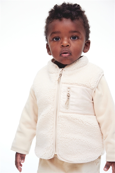 Плюшевая жилетка 1273323001