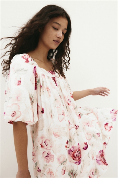 Платье-туника с воздушными рукавами 1289425002