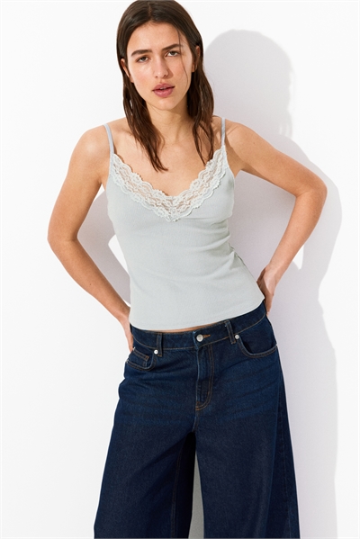 Топ на бретельках с кружевной отделкой 1281786028