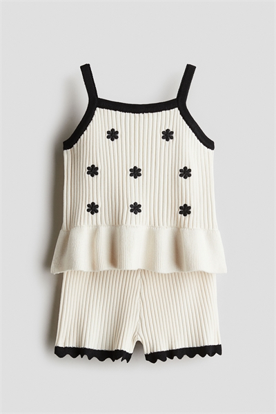 Комплект из двух частей - топа и шорт 1285802002