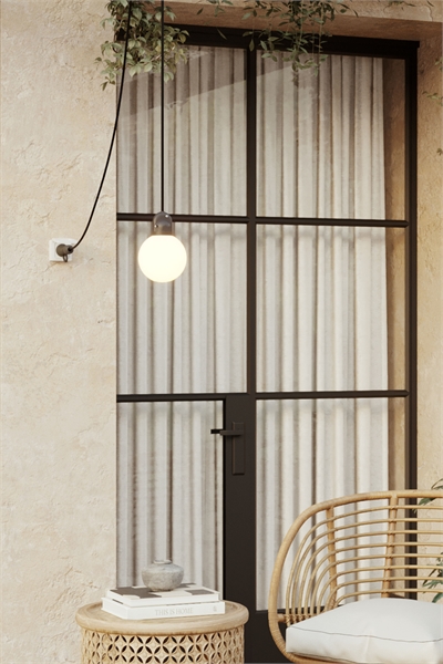 Уличный светильник с лампой и вилкой 1315020002