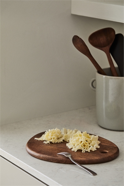 Небольшая асимметричная разделочная доска из дерева манго 1269286001