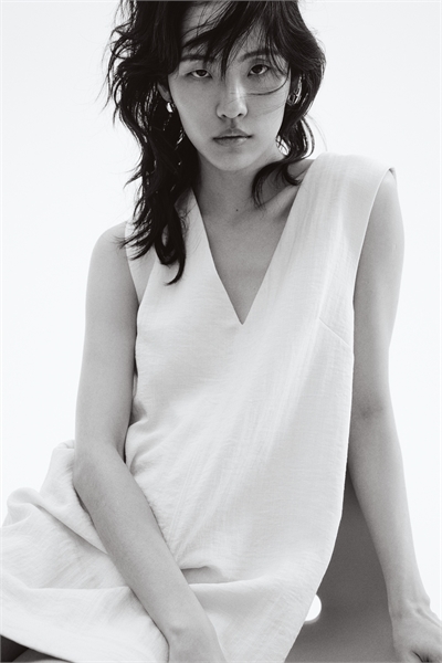 Платье с V-образным вырезом 1296291002