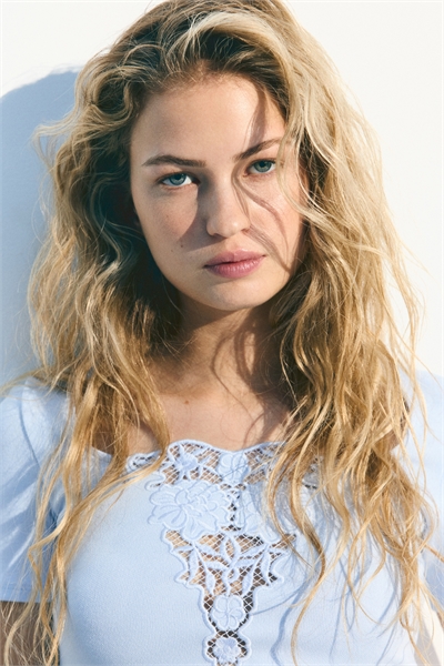 Топ с деталями Broderie anglaise 1296404003