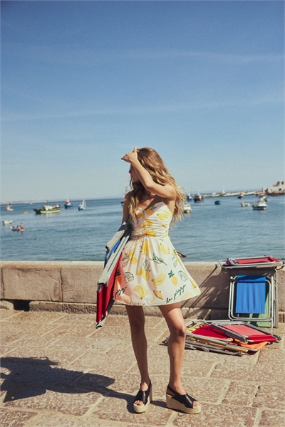 Принтованное платье на бретельках 1291960002