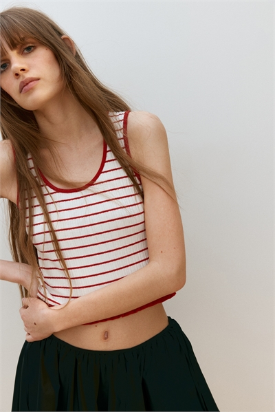 Жилет с оборкой 1296481001