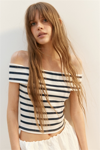 Топ с открытыми плечами в рубчик 1296482002