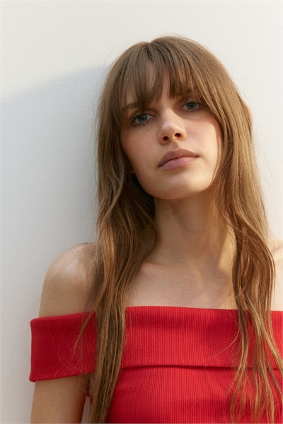 Топ с открытыми плечами в рубчик 1296482003