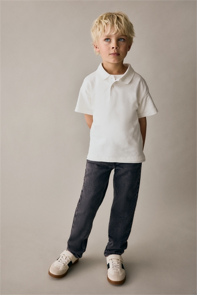 Супермягкие джинсы с зауженной посадкой 1168030017