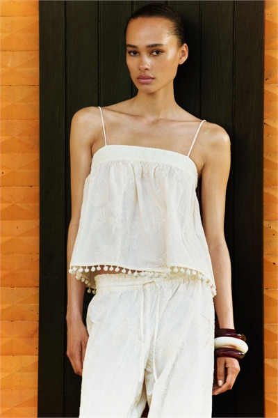 Топ на бретельках с вышивкой 1288184001