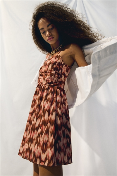 Принтованное платье на бретельках 1291960001