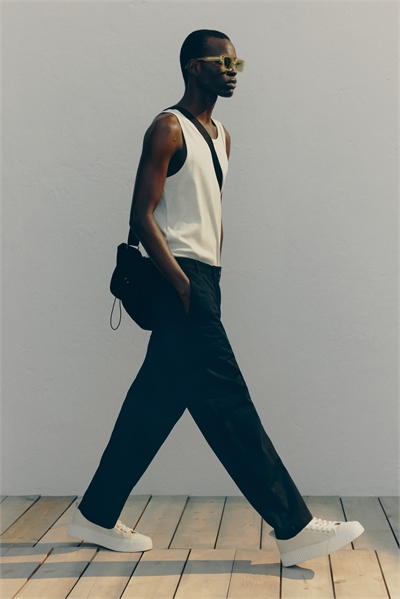 Чиносы с расслабленной посадкой 1299862001