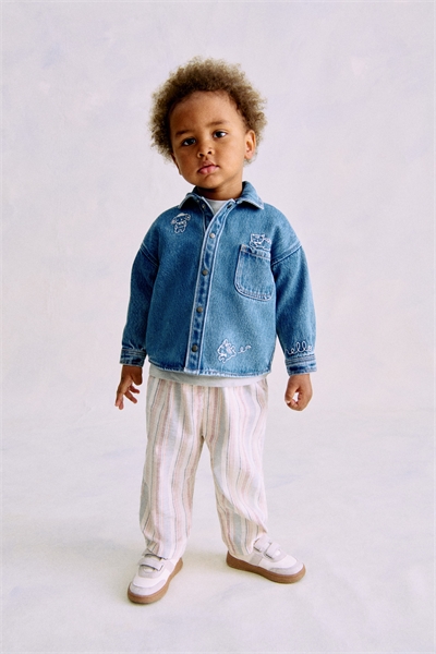 Джинсовая оверсайз рубашка с вышивкой 1291423001