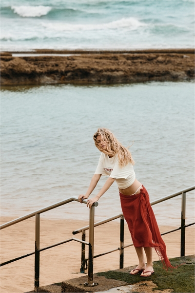 Футболка с принтом в стиле оверсайз 1296052002