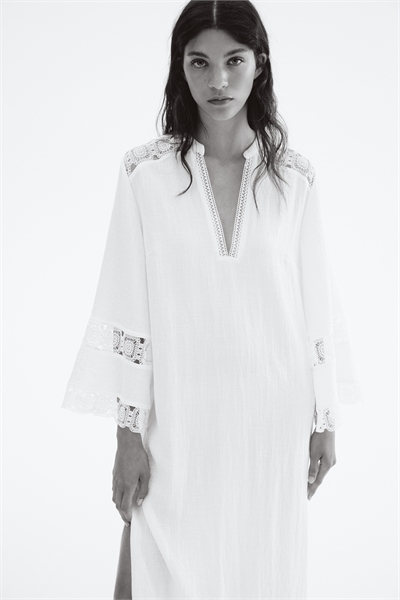 Платье с вышивкой 1293966001