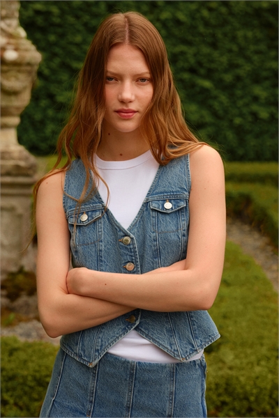 Джинсовая жилетка 1298816002