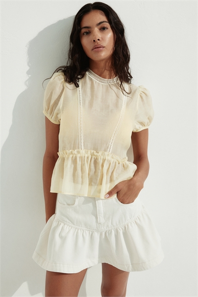 Блузка с кружевными вставками и пеплумом 1294277001