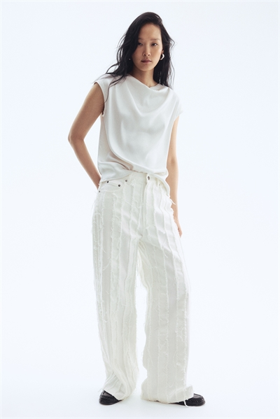 Джинсы с потертостями 1297731001