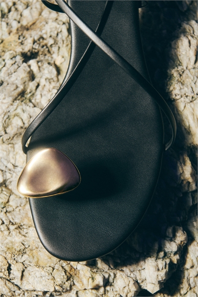 Сандалии с ремешками на каблуке 1291724001